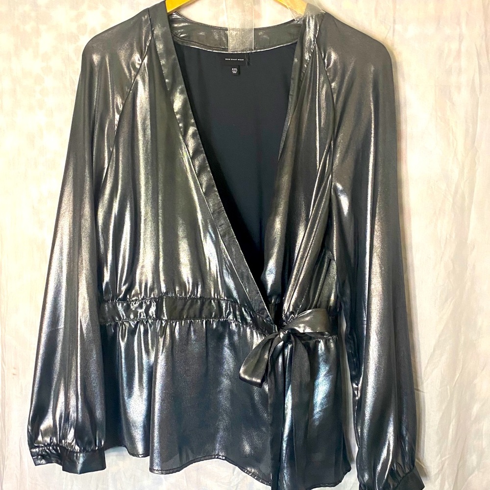 Gorgeous metallic peplum blouse